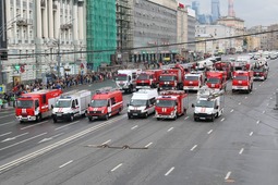 Помимо «МОЭК» свою технику представили ГУП «Мосгортранс», Автокомбинат «Мосавтосантранс», ГБУ «Автомобильные дороги», ГБУ «Гормост», АО «Мосводоканал», ГУП «Мосводосток», ГУП «Экотехпром», ГКУ «Экспертавтодор», ОАО «Мослифт», АО«Мосгаз», АО «ОЭК», ПАО «МОЭСК», ГУП «Москоллектор», МЧС, ГУВД и ГИБДД.